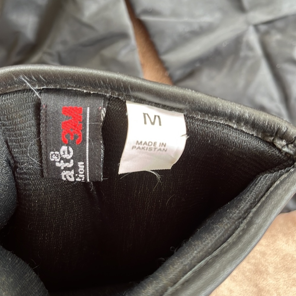 Thinsulate Leather Padded Gloves - image 5